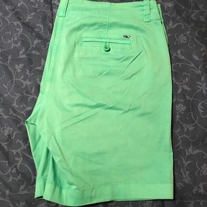 Vineyard Vines Bermuda shorts size 14